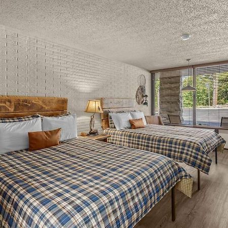 Stonegate Lodge 2 Queen Beds Fast Wifi 50" Tv Salt Water Pool Room #207 Eureka Springs Εξωτερικό φωτογραφία