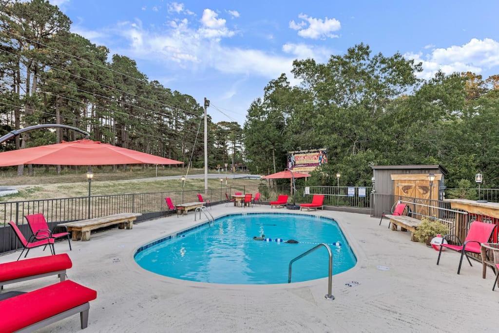 Stonegate Lodge 2 Queen Beds Fast Wifi 50" Tv Salt Water Pool Room #207 Eureka Springs Εξωτερικό φωτογραφία